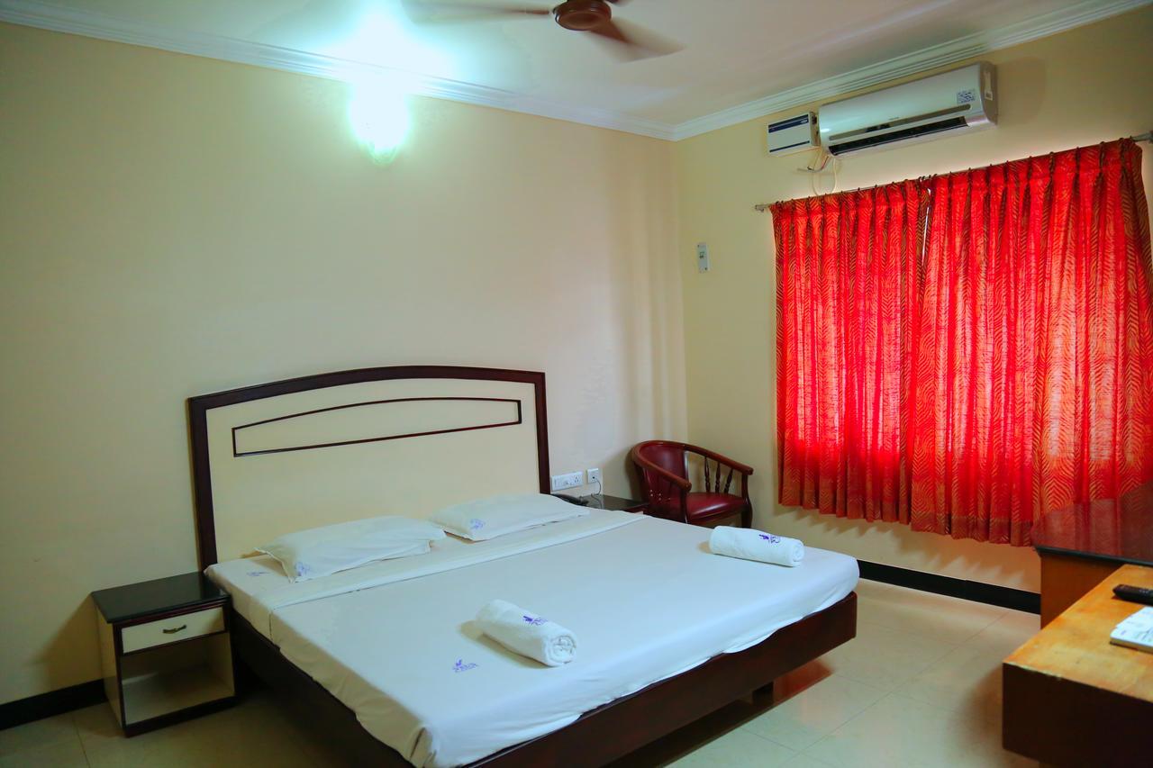 Hotel Vels Court Palani Eksteriør billede