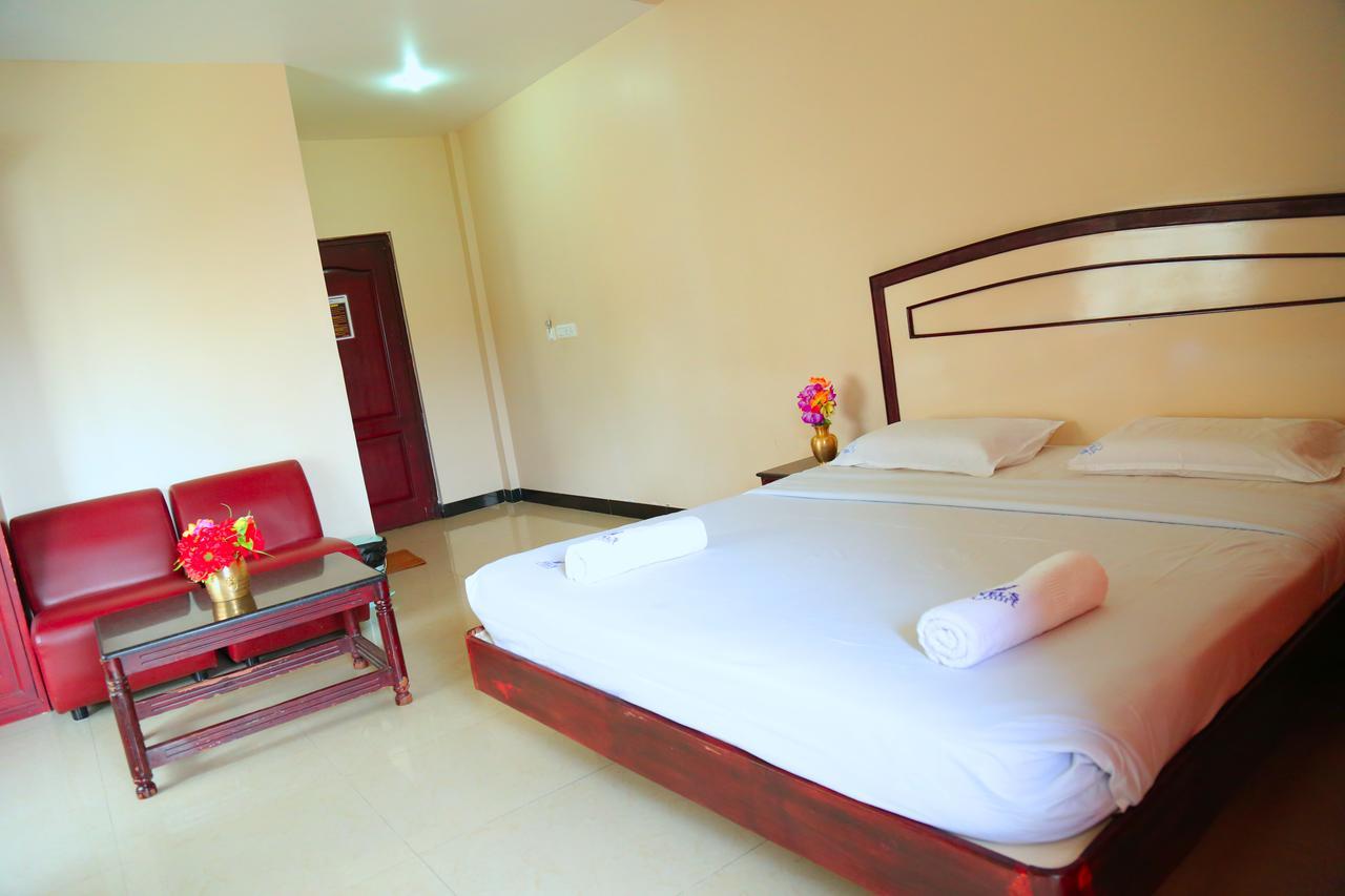 Hotel Vels Court Palani Eksteriør billede