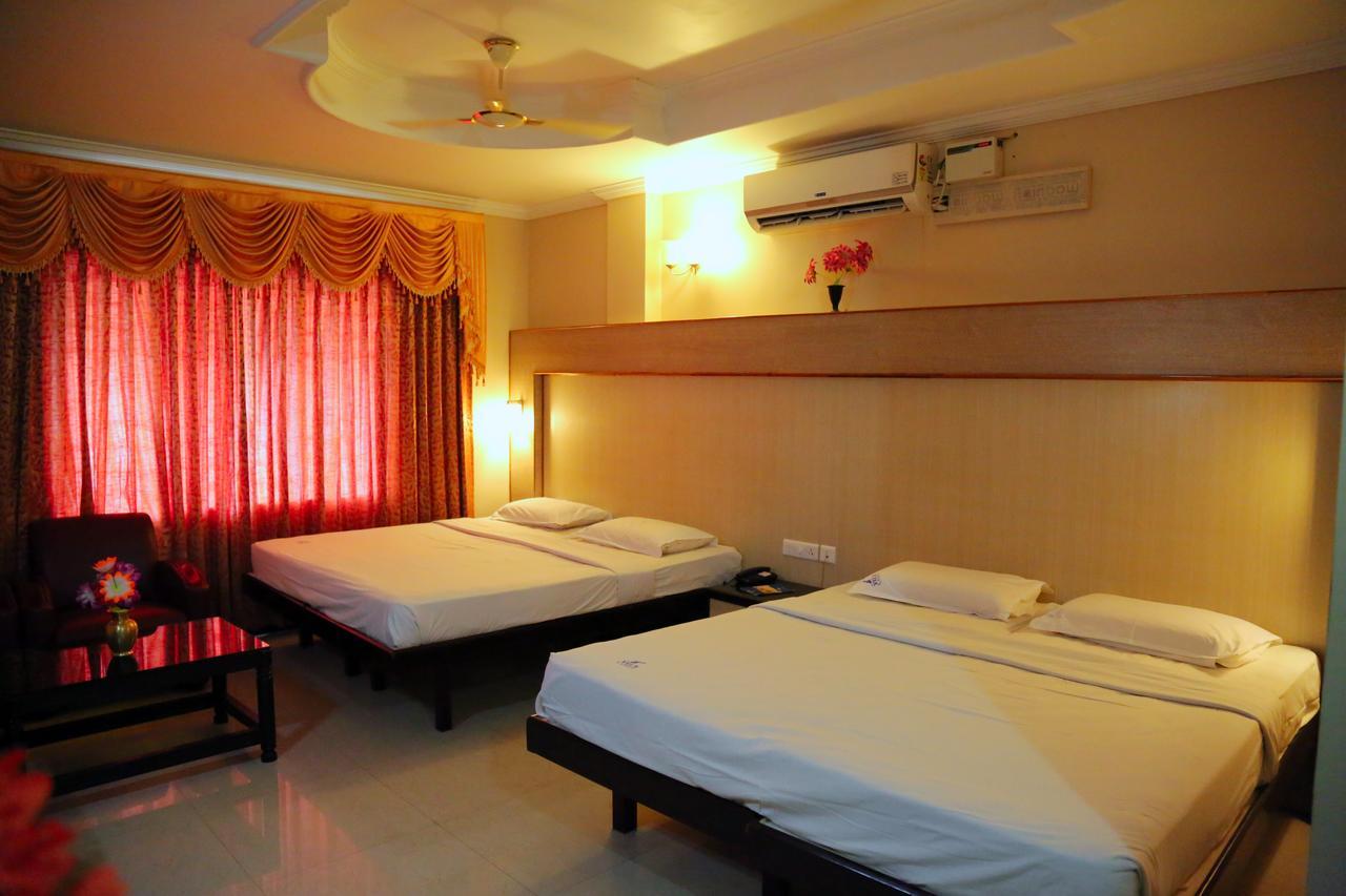 Hotel Vels Court Palani Eksteriør billede