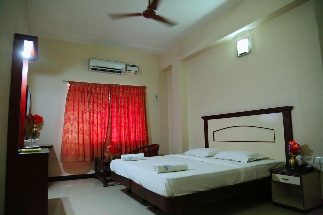 Hotel Vels Court Palani Eksteriør billede